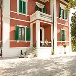 Regina Bed and breakfast 3*
