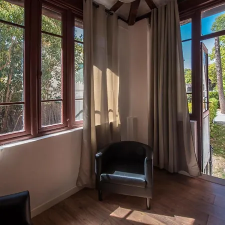 Regina לינה וארוחת בוקר