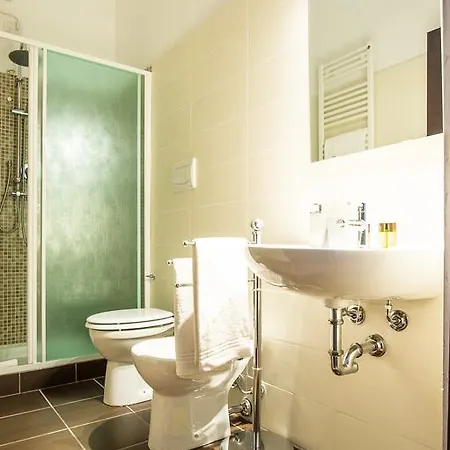 Regina לינה וארוחת בוקר 3*