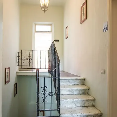 Regina לינה וארוחת בוקר 3*