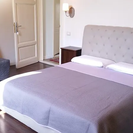Couette-café Regina 4*