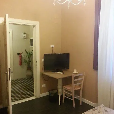 Regina Bed & Breakfast Pisa