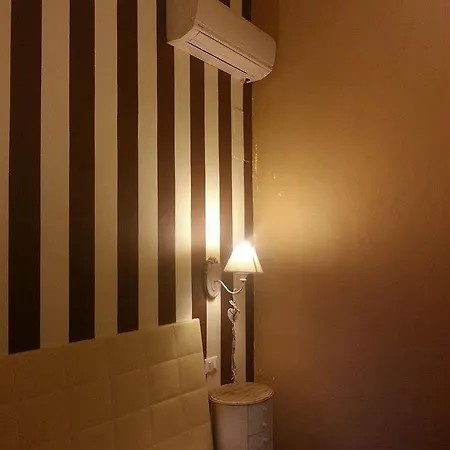 Regina לינה וארוחת בוקר פיזה