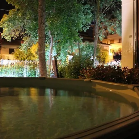 住宿加早餐酒店 里贾纳别墅住宿加早餐旅馆 4*